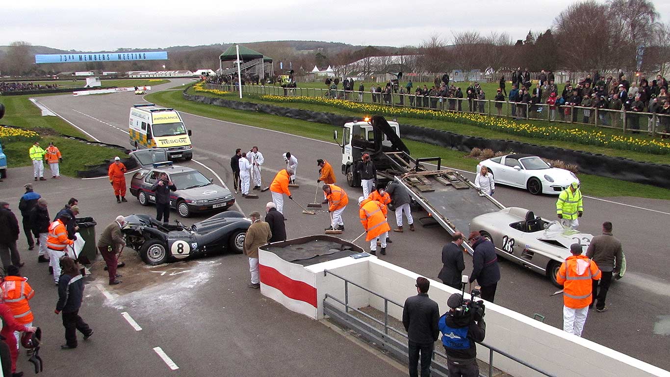 http://www.autoblog.hu/media/2015/03/01_goodwood_73mm_crash.jpg