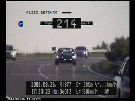 A 214 km/
</p>

			
 </div>
  
	<div class=