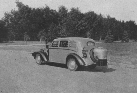 Faszéngenerátoros Fiat autótaxi