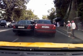 baleset, mercedes, videó