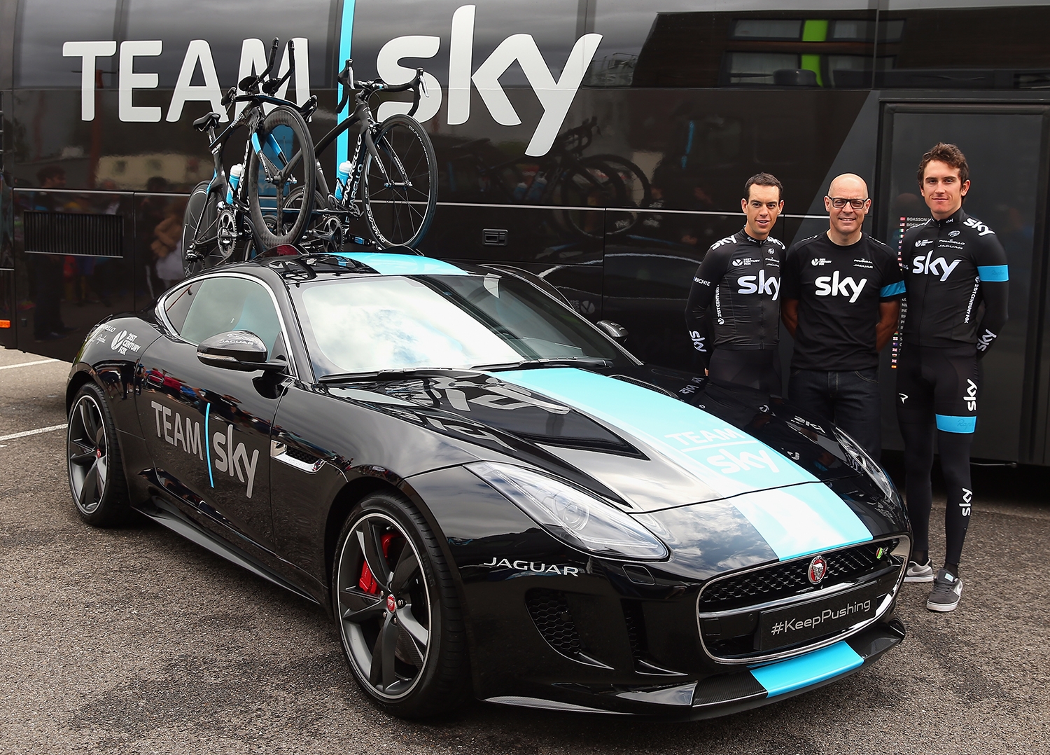 Jaguar F-Type Coupé Team Sky