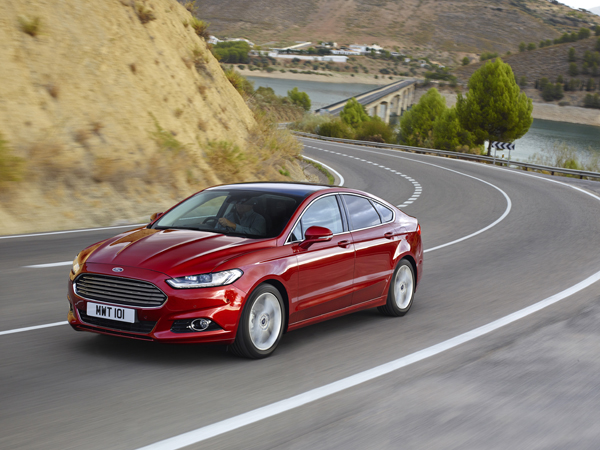 FordMondeo-5Door_06_2