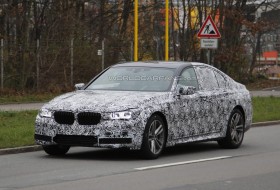 7-es, bmw, hibrid