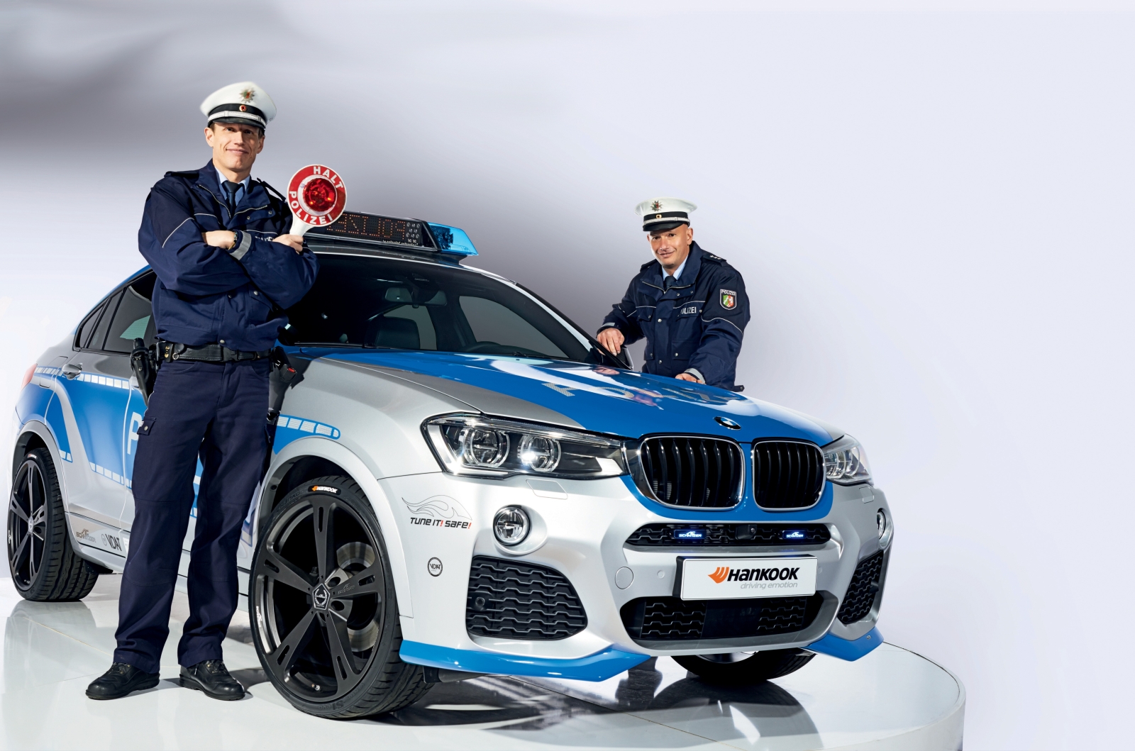 AC Schnitzer BMW X4 Police