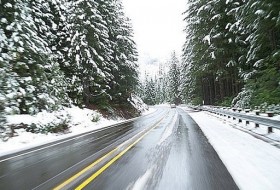 közlekedésbiztonság, téli autózás, téli gumi