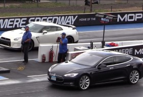 gyorsulási verseny, model s, nissan gt-r, tesla, videó