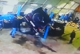 baleset, g-osztály, mercedes-benz, videó