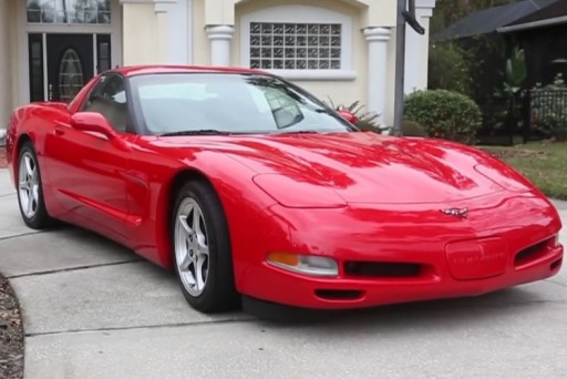 egymillió kilométeres corvette