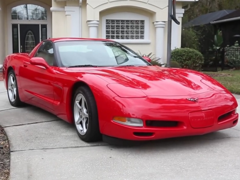 egymillió kilométeres corvette