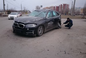 baleset, bmw x5, oroszország, tesztvezetés baleset, bmw x5, oroszország, tesztvezetés
