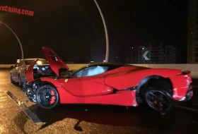 baleset, ferrari, hibrid, kína, laferrari baleset, ferrari, hibrid, kína, laferrari