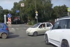 autós videó, baleset, daewoo, matiz, oroszország