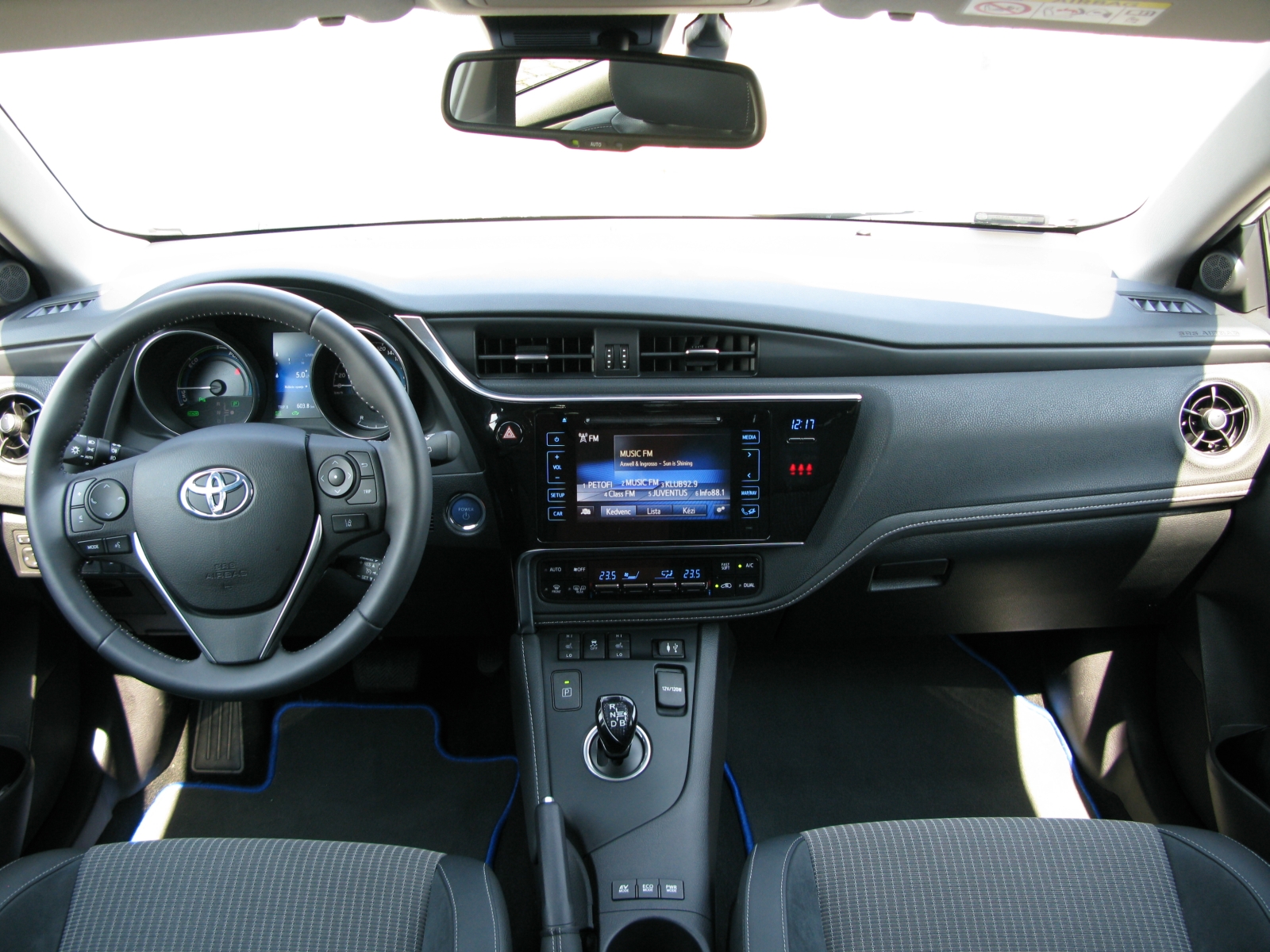 Toyota Auris Hybrid Touring Sports Executive TSS