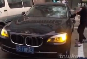 7-es, bmw, kína, töréskár, videó 7-es, bmw, kína, töréskár, videó