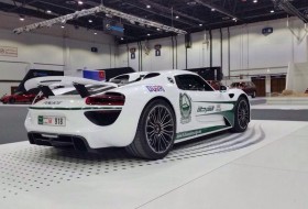 918 spyder, arab, dubai, hibrid, porsche, rendőrautó 918 spyder, arab, dubai, hibrid, porsche, rendőrautó