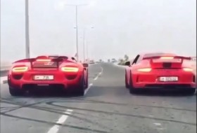 911 gt3, 918 spyder, gyorsulás, gyorsulási verseny, új porsche, videó 911 gt3, 918 spyder, gyorsulás, gyorsulási verseny, új porsche, videó