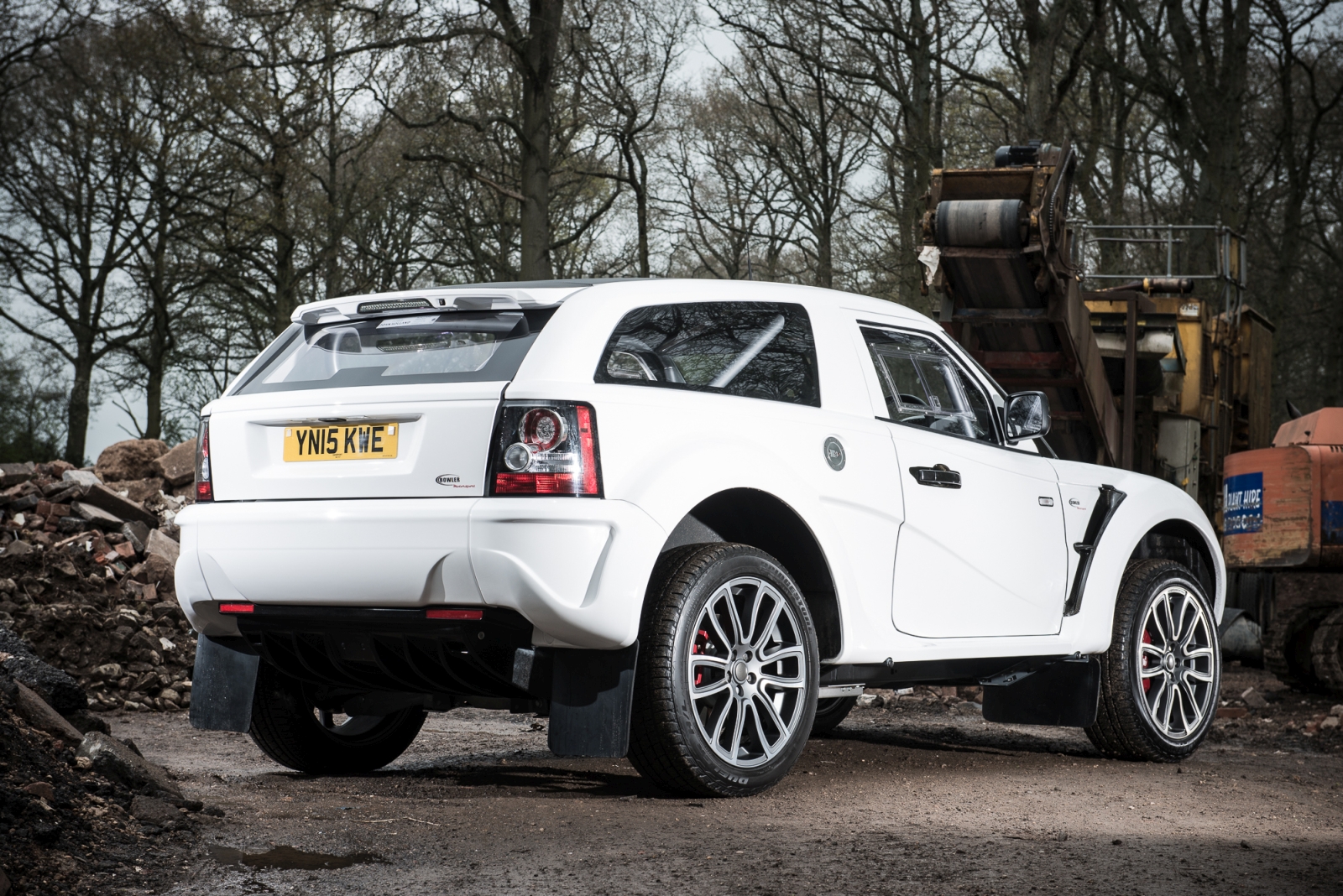 2015 Bowler EXR S side rear angle HR