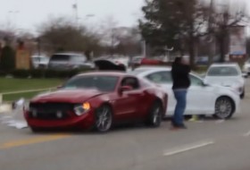 amerika, baleset, drift, gyorsulás, új ford mustang, videó