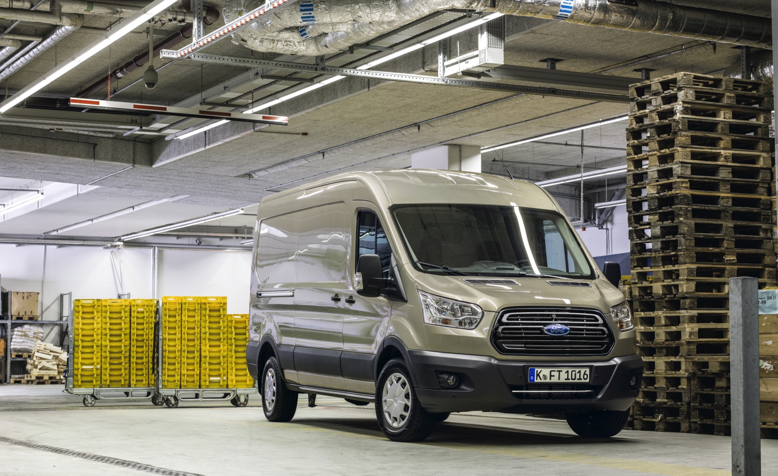 Легкий коммерческий москва. Ford Transit Соллерс. Форд Транзит Соллерс 2013 года. Фургон Соллерс Транзит. Ford Transit двухрядная кабина 460 EF борт-тент СП Ford Sollers.