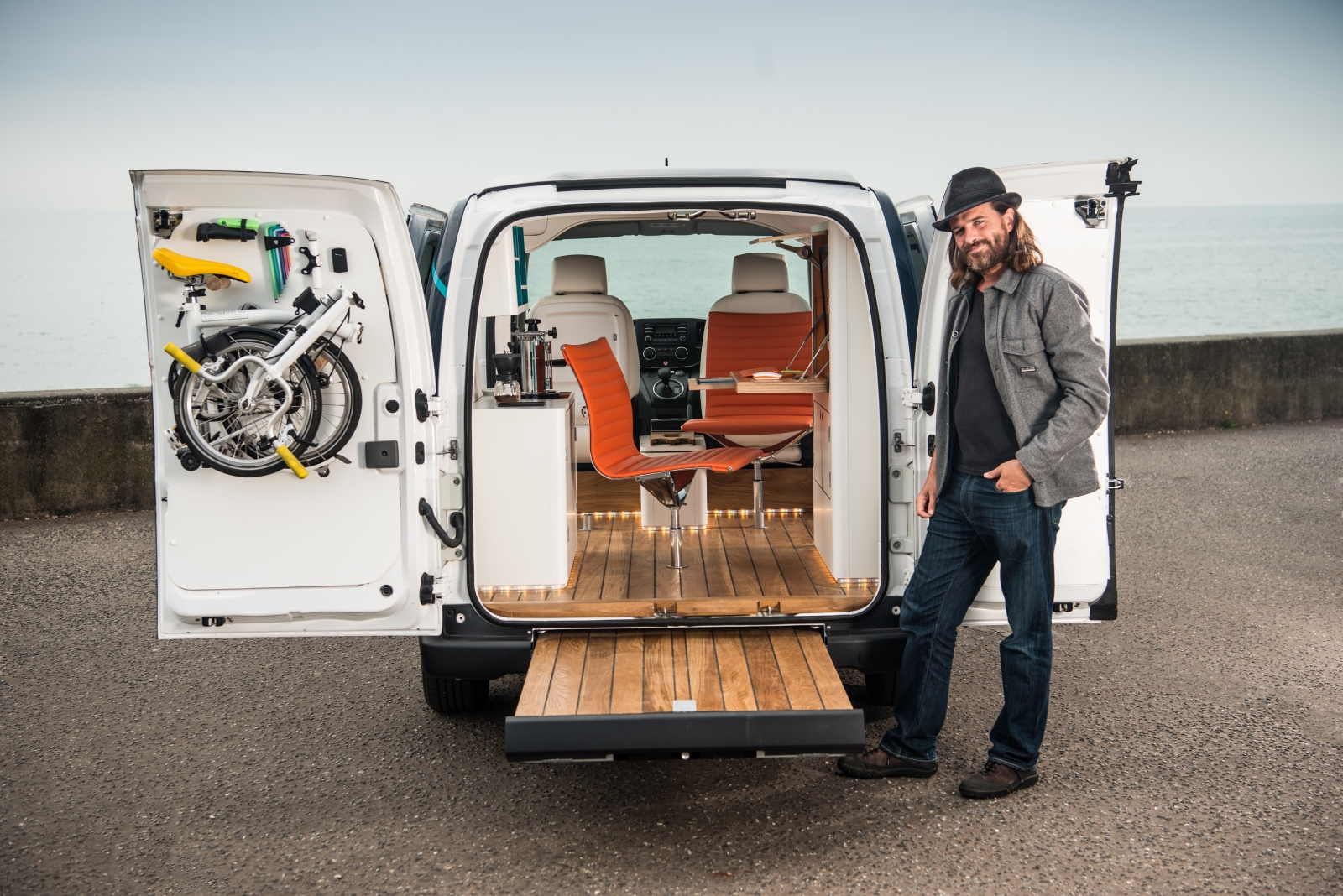 Nissan e-NV200 Workspace
