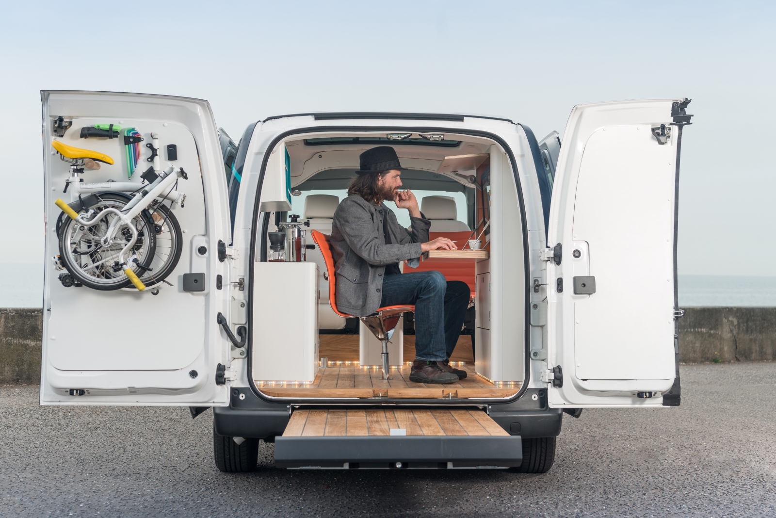 Nissan e-NV200 Workspace