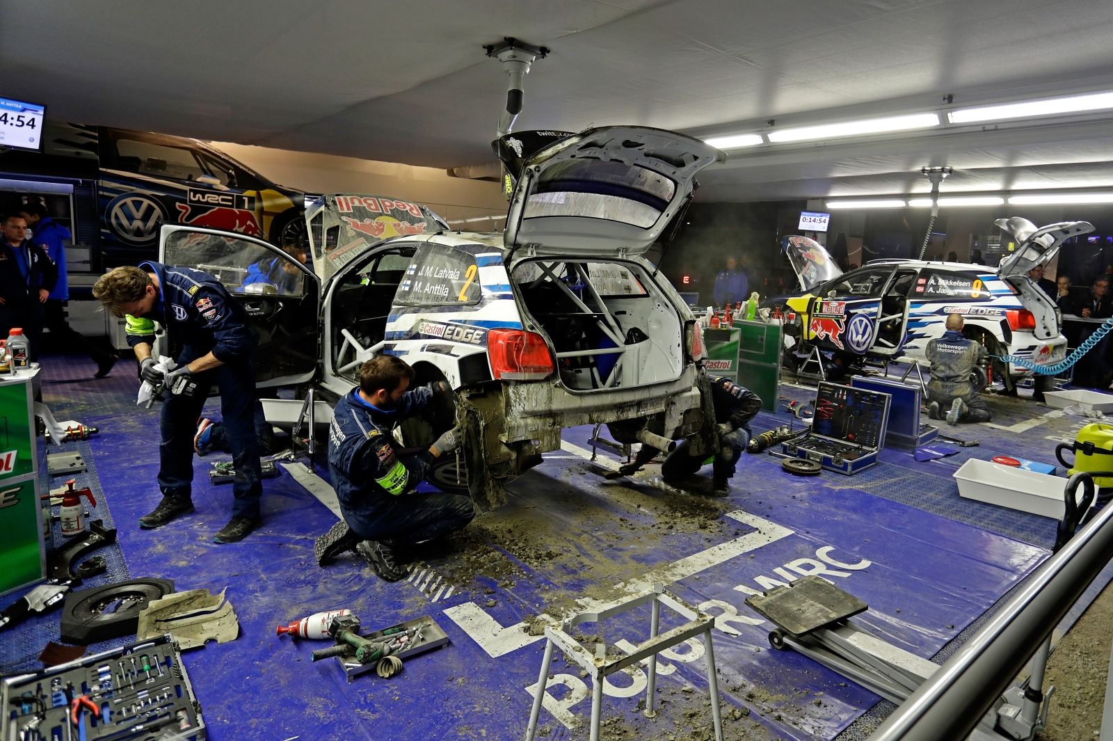 Weltmeister hoch vier ? Volkswagen feiert in Großbritannien zwölften Rallye-WM-Titel in vier Jahren