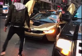bmw, bmw i8, vicces, videó, zöld autó bmw, bmw i8, vicces, videó, zöld autó