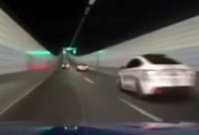 autóbaleset, autós videó, bmw m4, gyorsulás