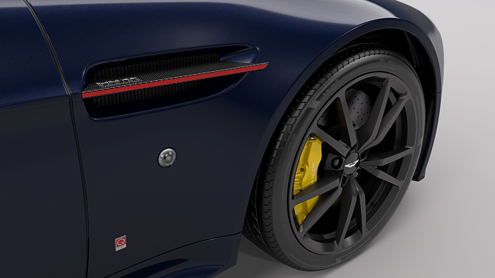 Aston Martin V8 és V12 Vantage S Red Bull Racing Editions