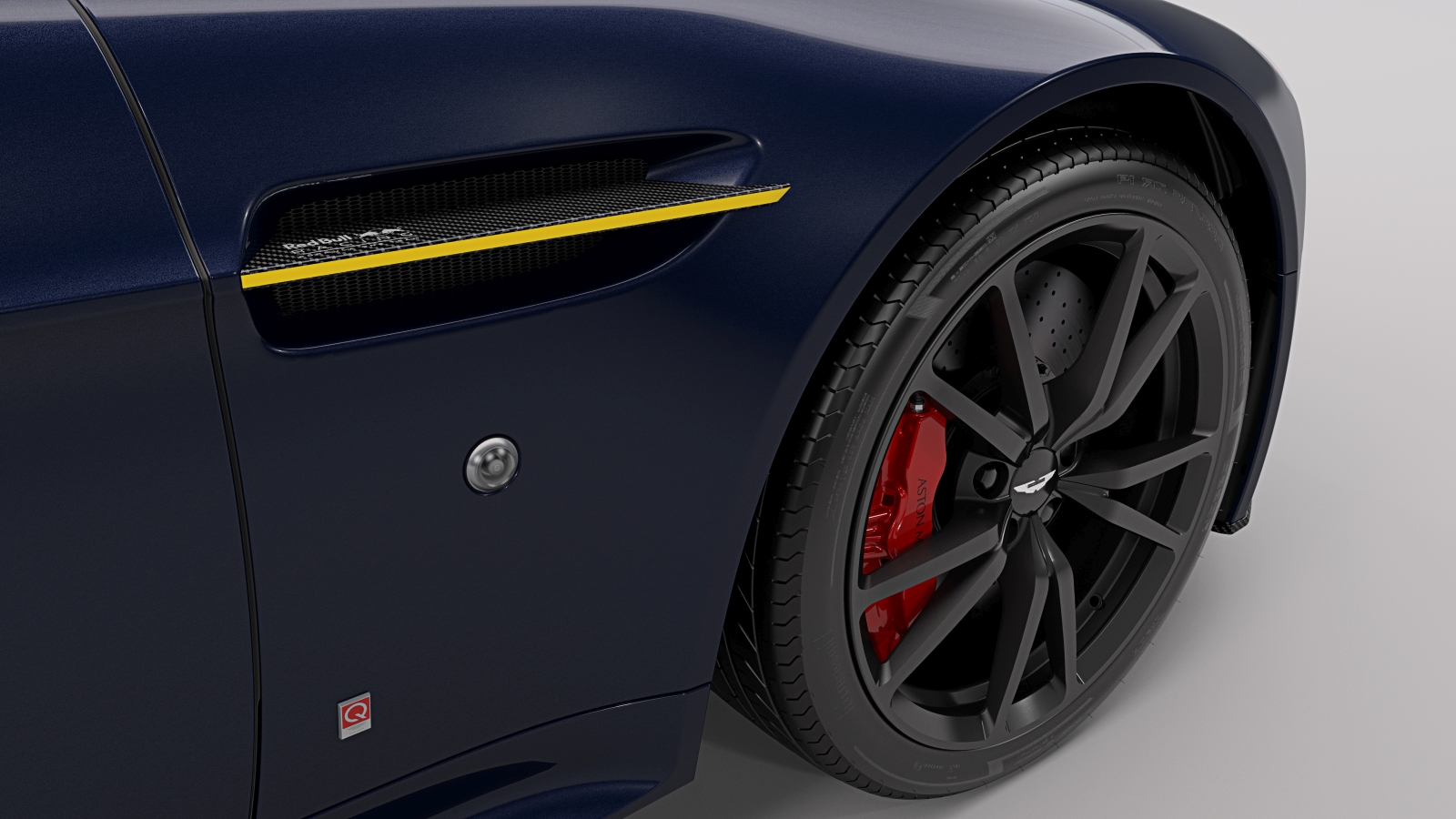 Aston Martin V8 és V12 Vantage S Red Bull Racing Editions