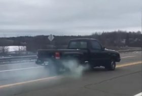 amerika, autós videó, pickup, tolatás, vicces amerika, autós videó, pickup, tolatás, vicces