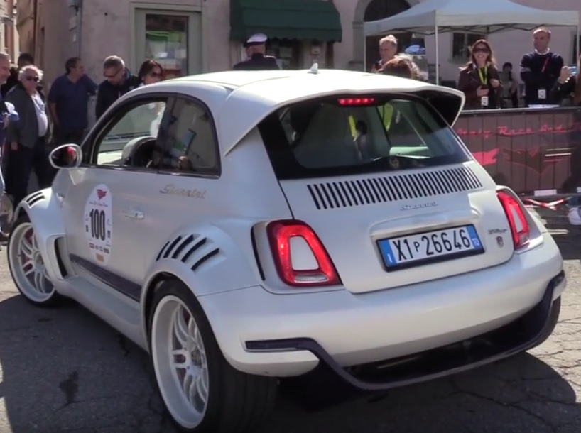 Ez a Föld legbetegebb Fiat 500-asa! – videóval