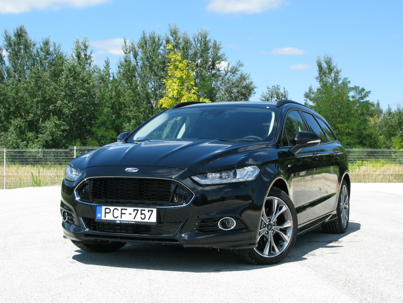 Flottaparancsnok Ford Mondeo kombi 2,0 TDCi STLine