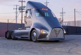 et-one, semi, tesla, tesla semi, thor trucks