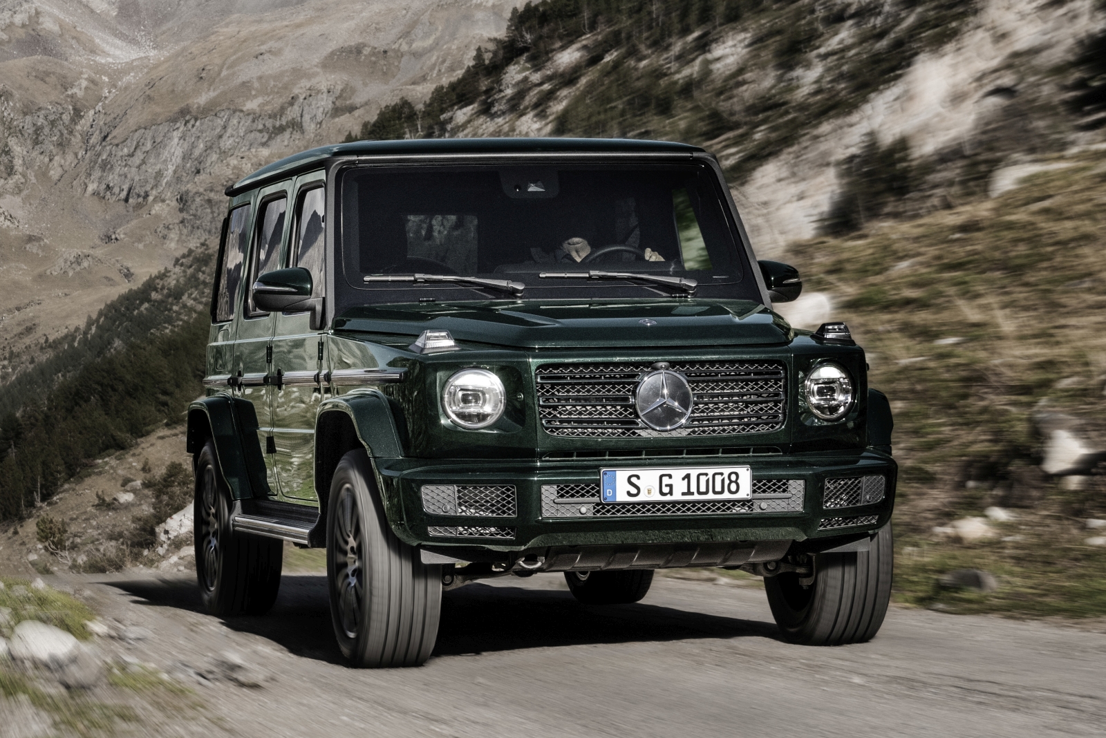 Новый g class. Mercedes-Benz g-class 2019. Mercedes g class 2022. G500 Mercedes. Мерседес Бенц g class зеленый.