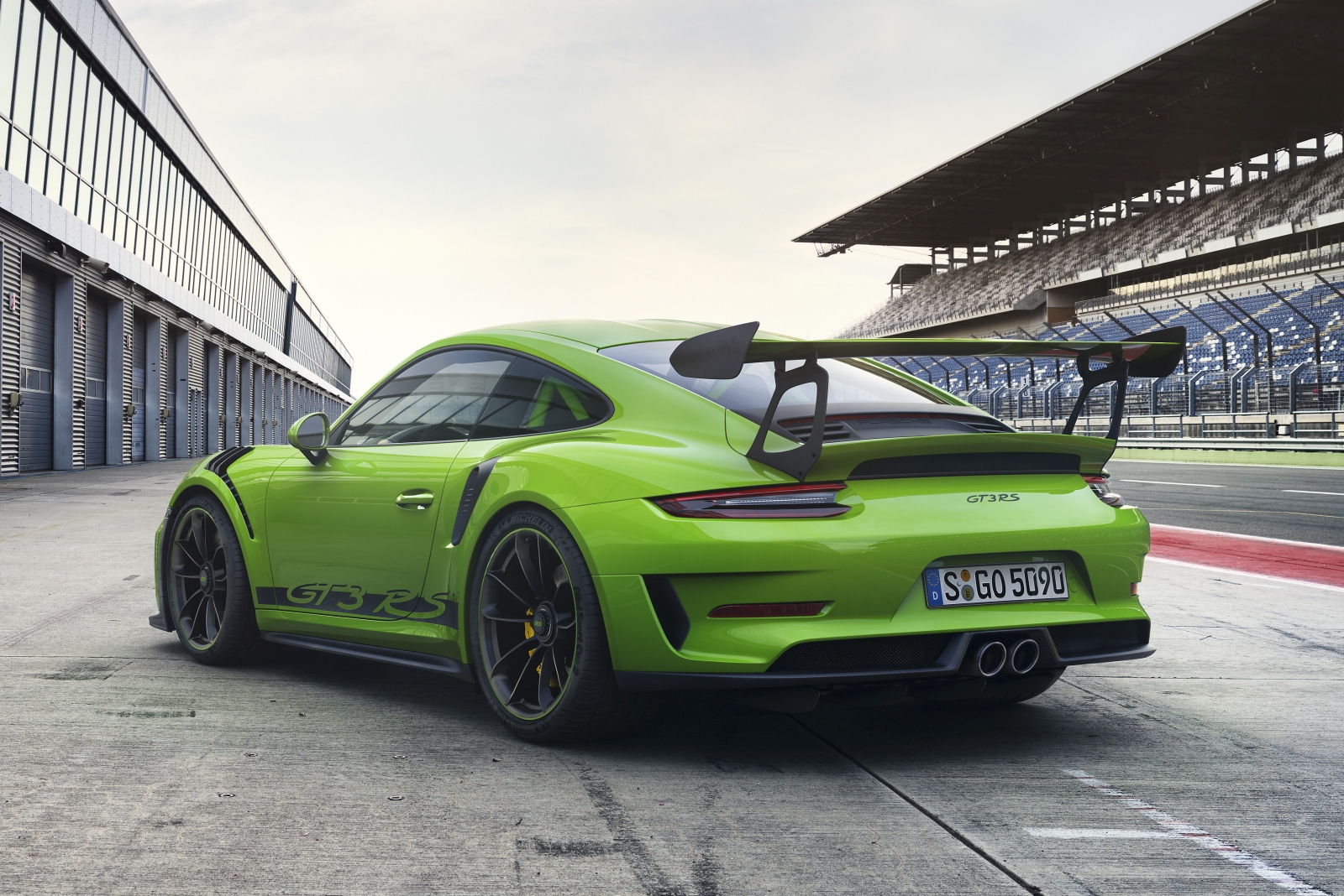 Itt Az Uj Porsche 911 Gt3 Rs Autoblog