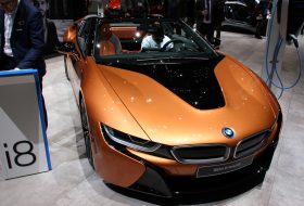 a nap képe, bmw i8, genfi autószalon, hibrid, i8 roadster, új bmw, zöld autó