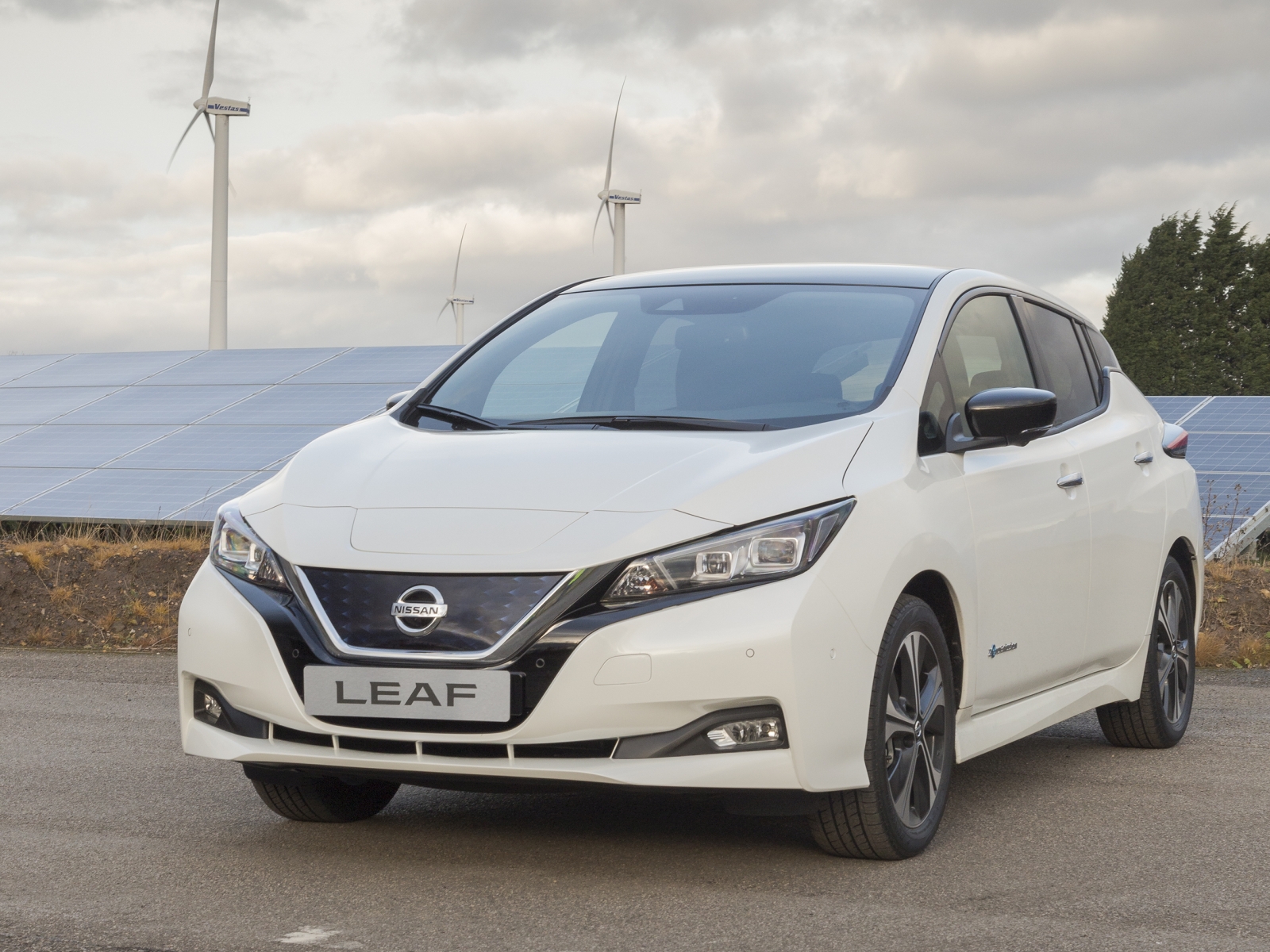 Production begins of the new Nissan LEAF in Europe