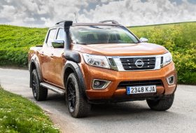 arctic trucks, navara, nissan, off-roader at32, pickup