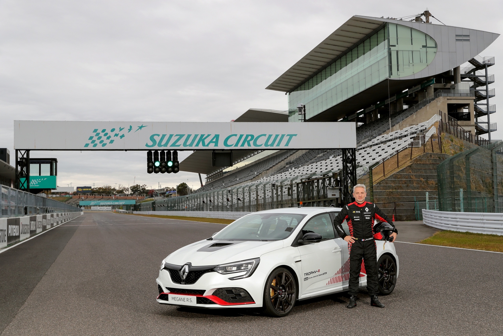 2019 - Nouvelle MÉGANE R.S. TROPHY-R : Nouveau record sur le circuit de Suzuka