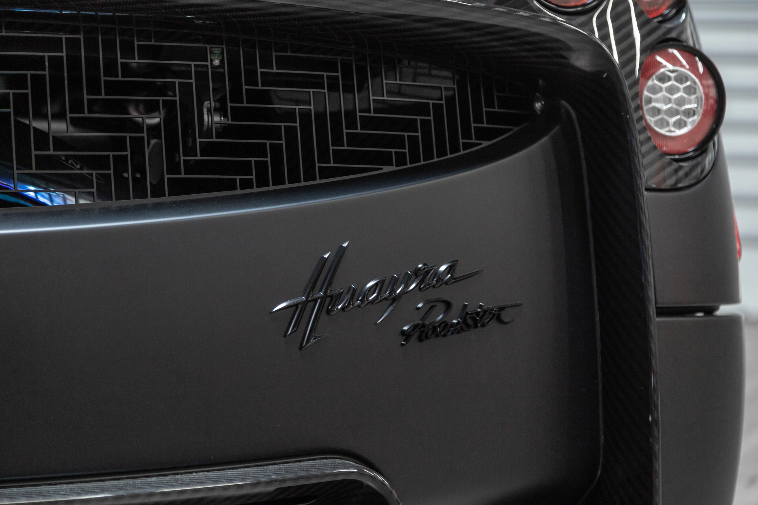 Pagani Huayra Roadster eladó