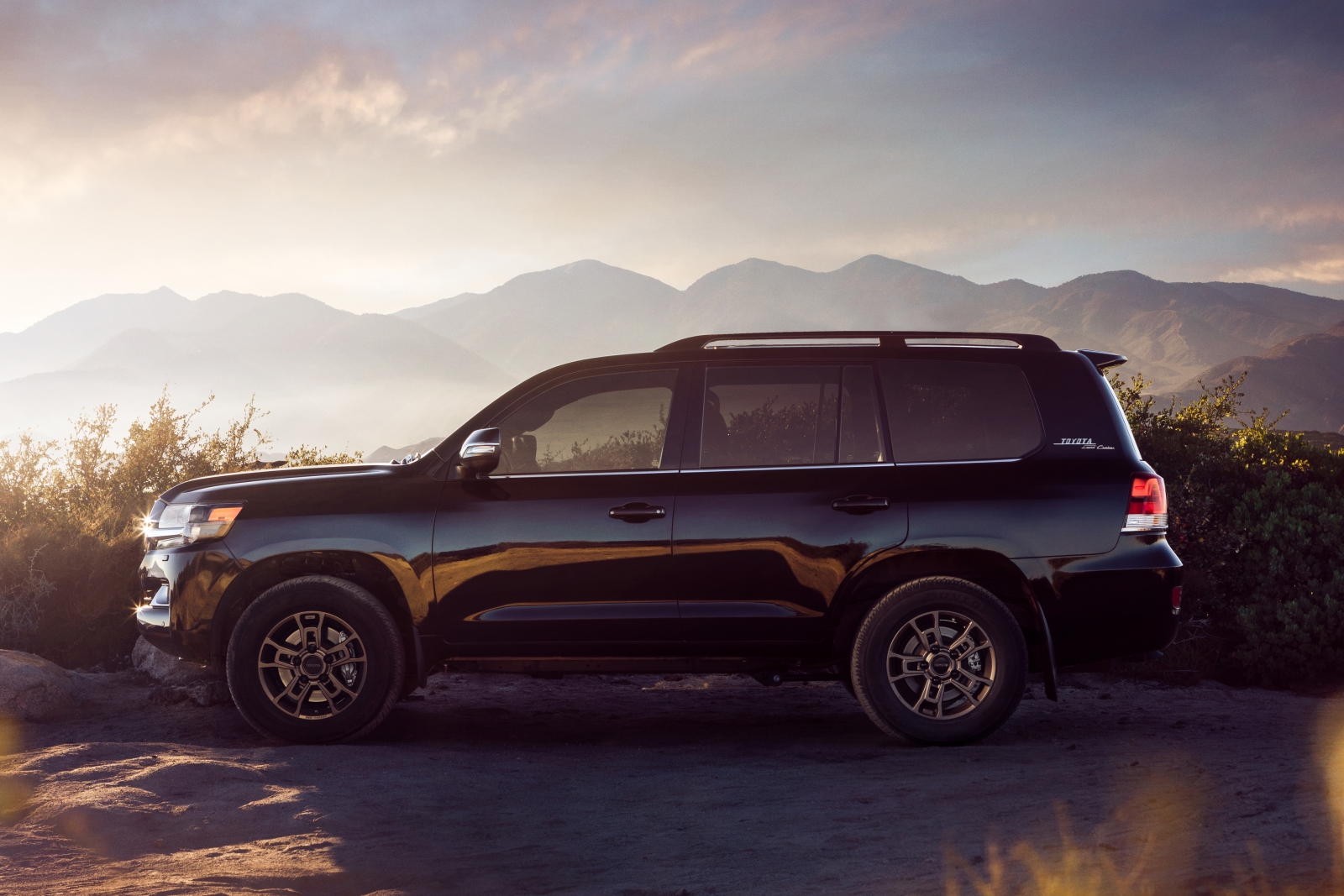 Toyota Land Cruiser 200 Heritage Edition