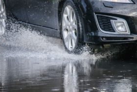 abroncs, aquaplaning, gumiabroncs, vízen futás