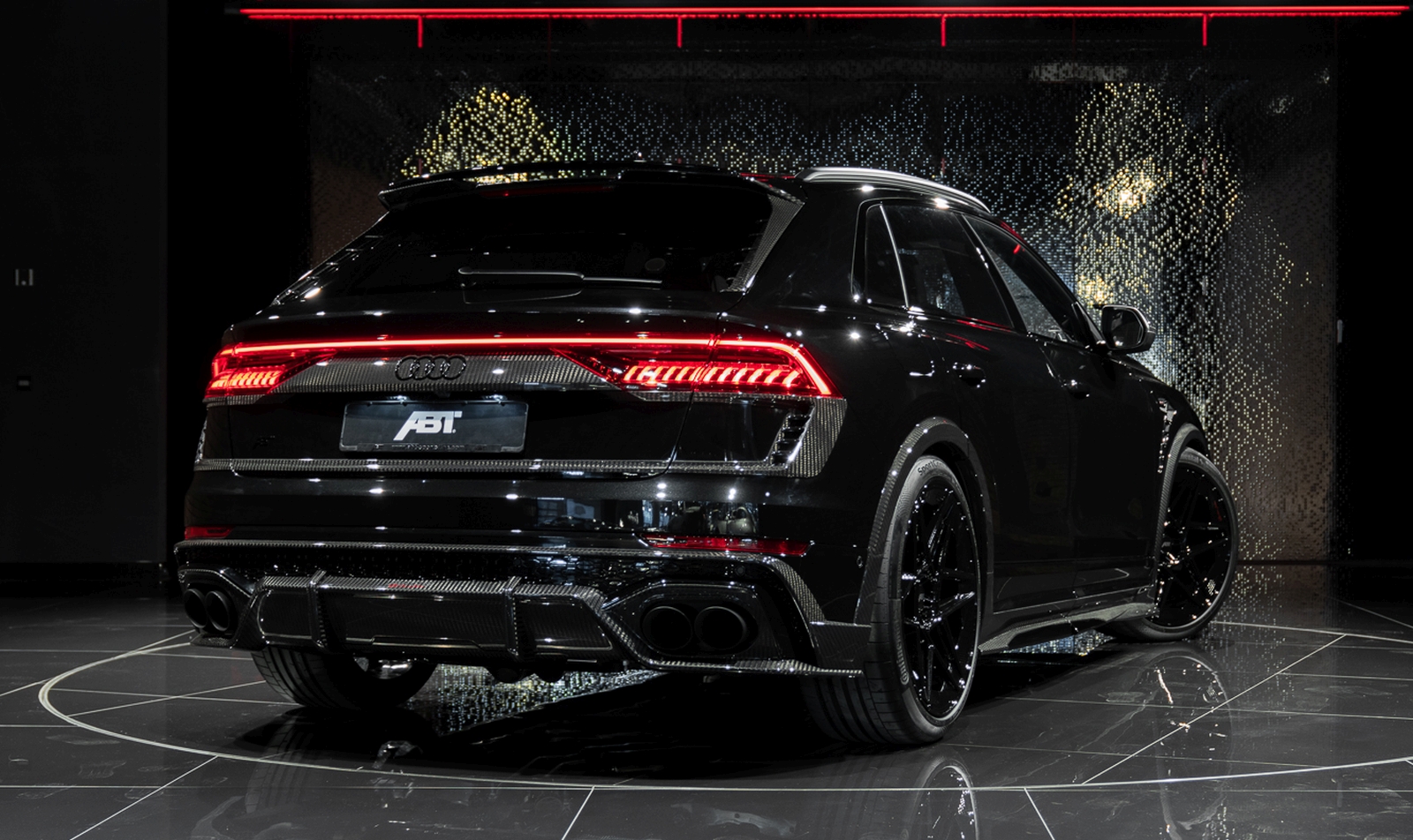 Audi RS Q8 Signature Edition