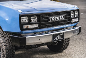 axell auto, hilux, land cruiser, pickup, tokiói autószalon, toyota